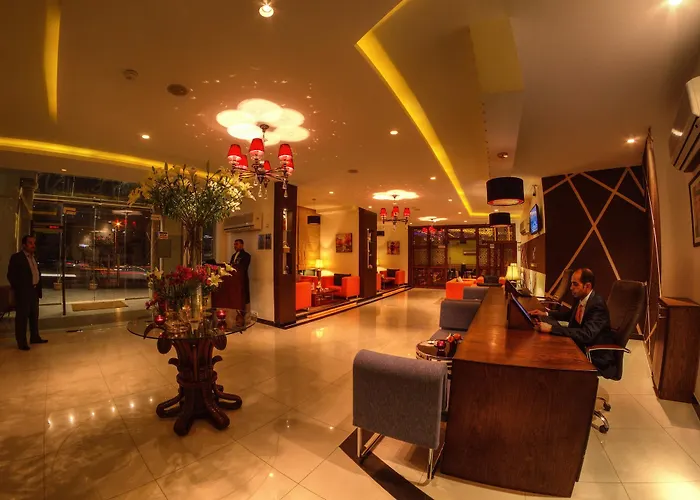 Meneur Hotel